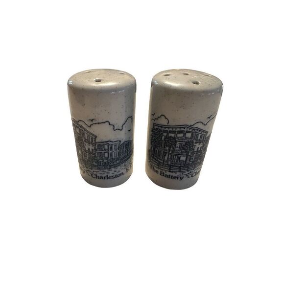 Vtg The Battle Charleston SC Embossed Salt & Pepper Shakers Crock Japan New - Picture 1 of 10